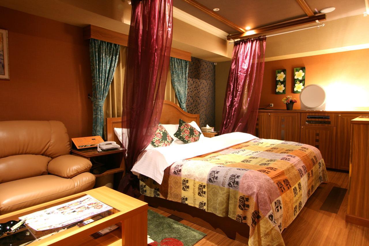 Aura Seki Inter (Adults Only) Hotel Kameyama Exterior foto